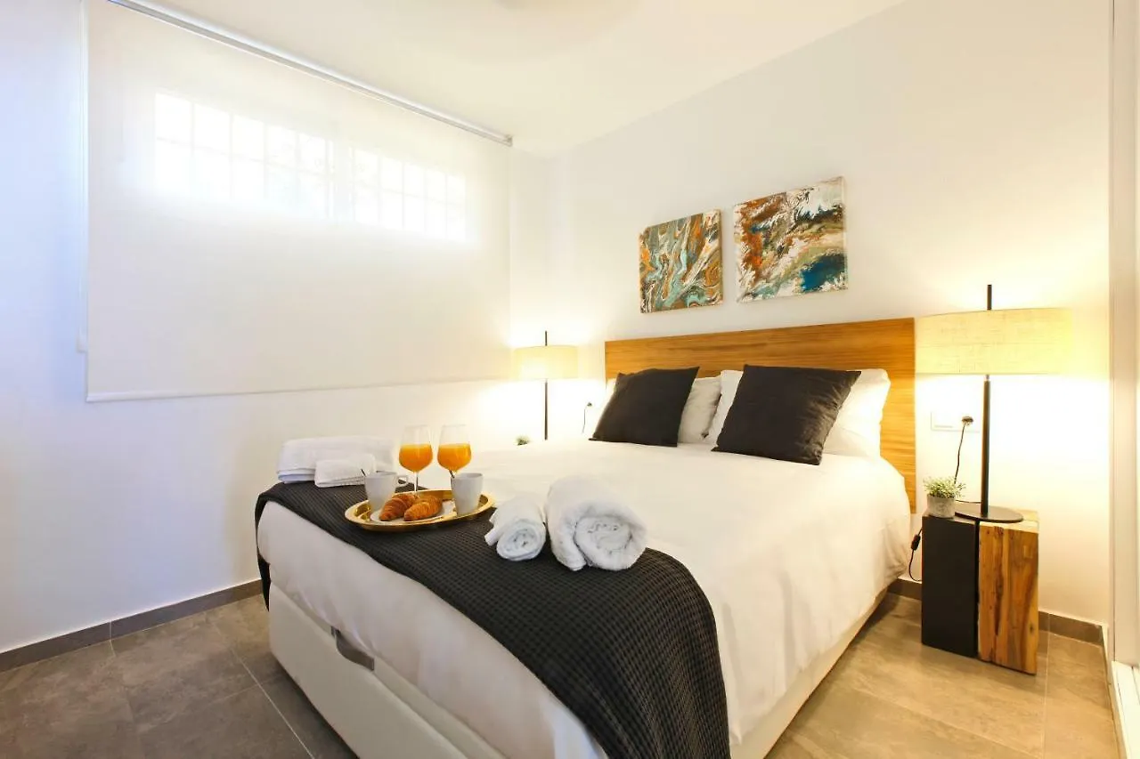 Carihuela Beach Apartment Torremolinos