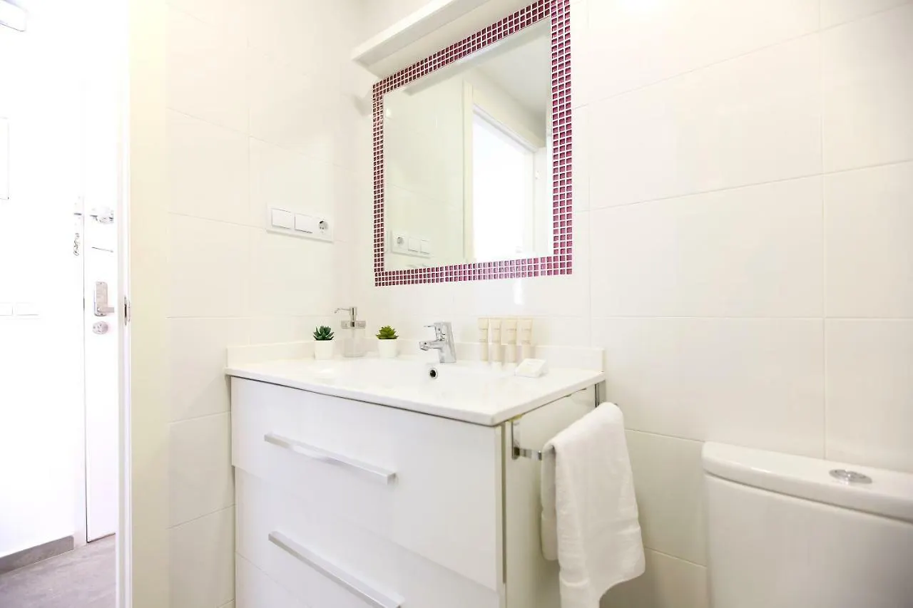 Carihuela Beach Apartment Torremolinos