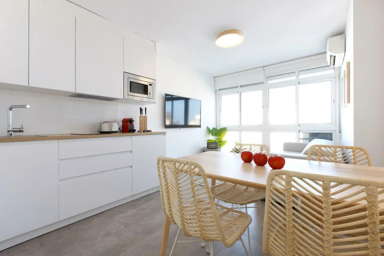 Carihuela Beach Apartment Torremolinos