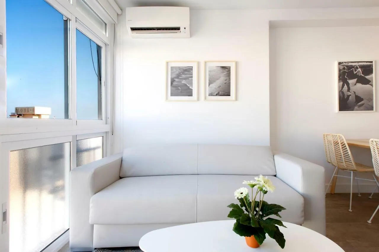 Carihuela Beach Apartment Torremolinos 0*,