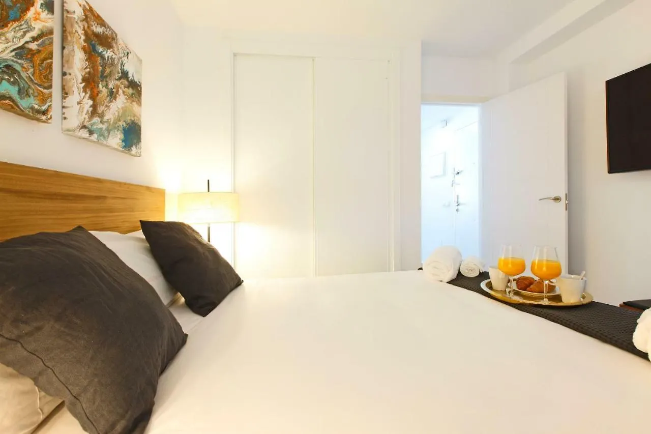 Carihuela Beach Apartment Torremolinos