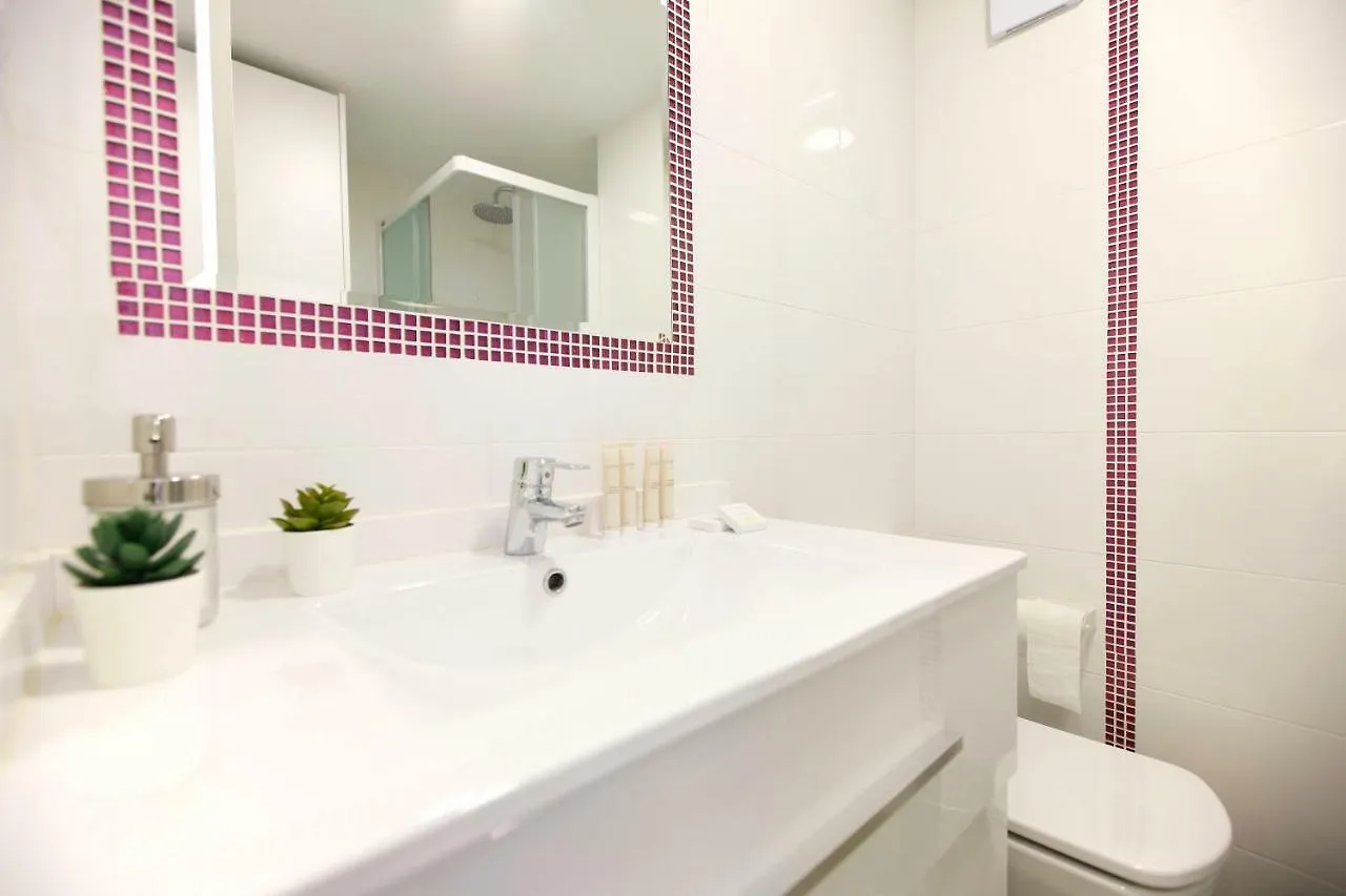 Carihuela Beach Apartment Torremolinos