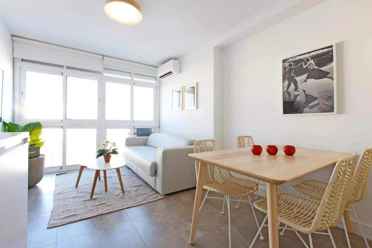 Carihuela Beach Apartment Torremolinos